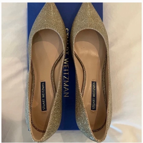 Stuart Weitzman - Picture 8 of 11